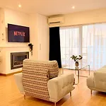 Appartement Premium - Spacious 3br With Balcony *