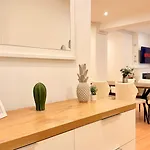Апартаменты Premium - Spacious 3br With Balcony Бухарест