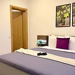 Апартаменты Premium - Spacious 3br With Balcony Бухарест