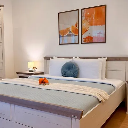 Apartment Premium - Spacious 3br With Balcony Bucharest