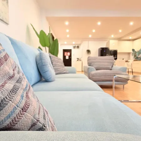 Premium - Spacious 3br With Balcony Apartment Bucharest