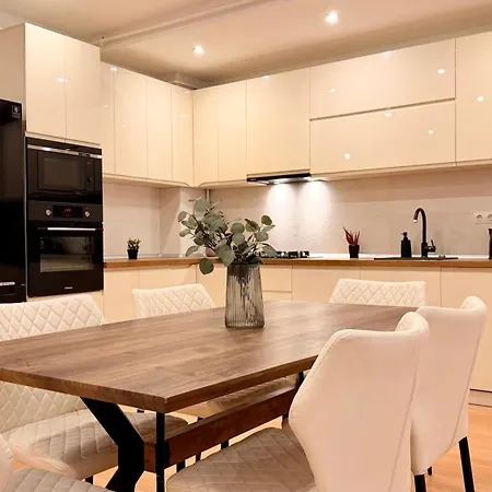 Premium - Spacious 3br With Balcony Appartement Bucarest