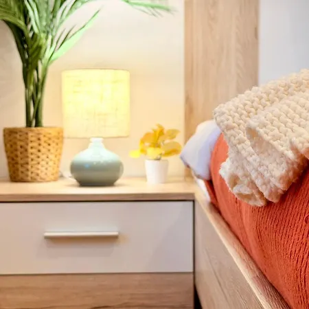 Premium - Spacious 3br With Balcony * ブカレスト