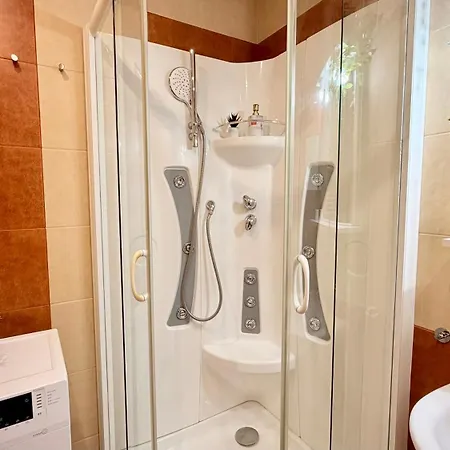 Premium - Spacious 3br With Balcony ブカレスト