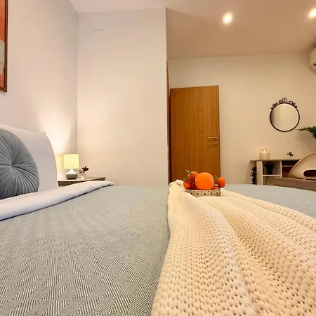 Premium - Spacious 3br With Balcony * Bucarest
