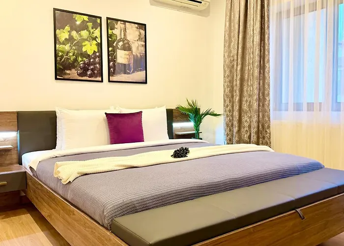 Premium - Spacious 3br With Balcony Apartament Bukareszt