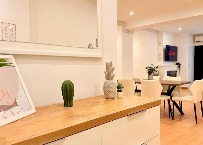 Apartment Premium - Spacious 3br With Balcony Bucharest