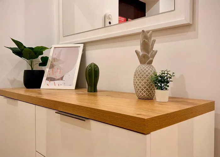 Premium - Spacious 3br With Balcony *