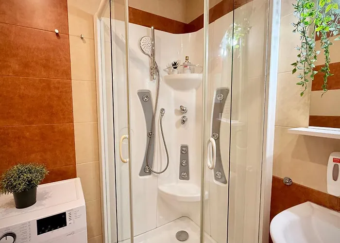 Premium - Spacious 3br With Balcony Bucharest