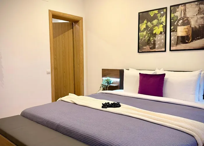 Apartman Premium - Spacious 3br With Balcony Bukarest