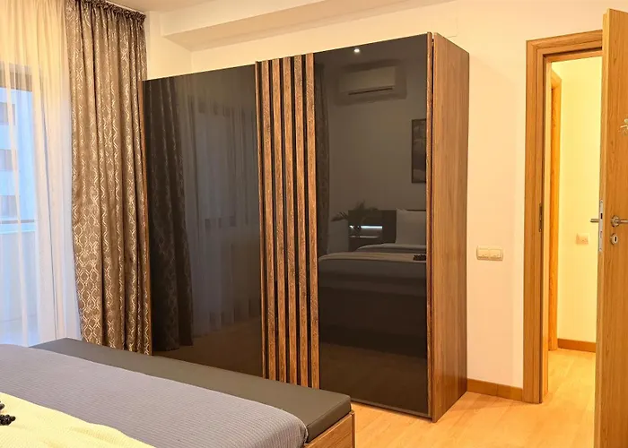 Apartament Premium - Spacious 3br With Balcony